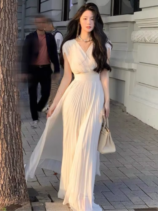 ⁦فساتين طويلة نسائية برقبة على شكل حرف V⁩ - الصورة ⁦3⁩