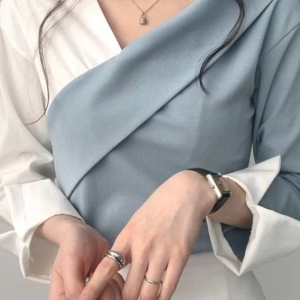 ⁦قمصان نسائية كلاسيكية: الأناقة الخريفية لملابسك⁩ - الصورة ⁦3⁩
